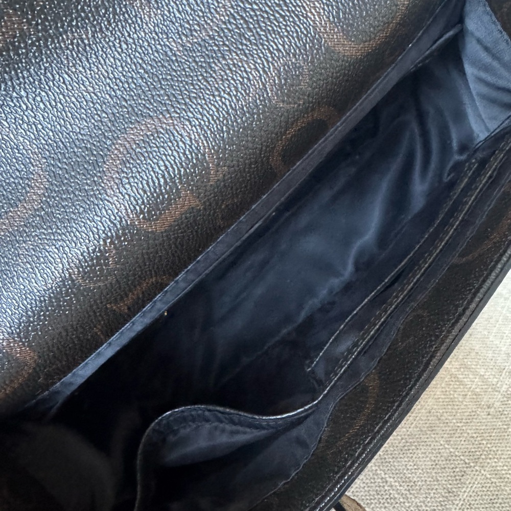 Guess crossbody bag - Picture 8 of 17